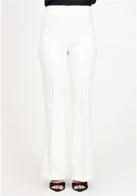 Pantaloni da donna bianchi a vita alta con elastico in vita a campana sul fondo ONLY | 15318359Cloud Dancer
